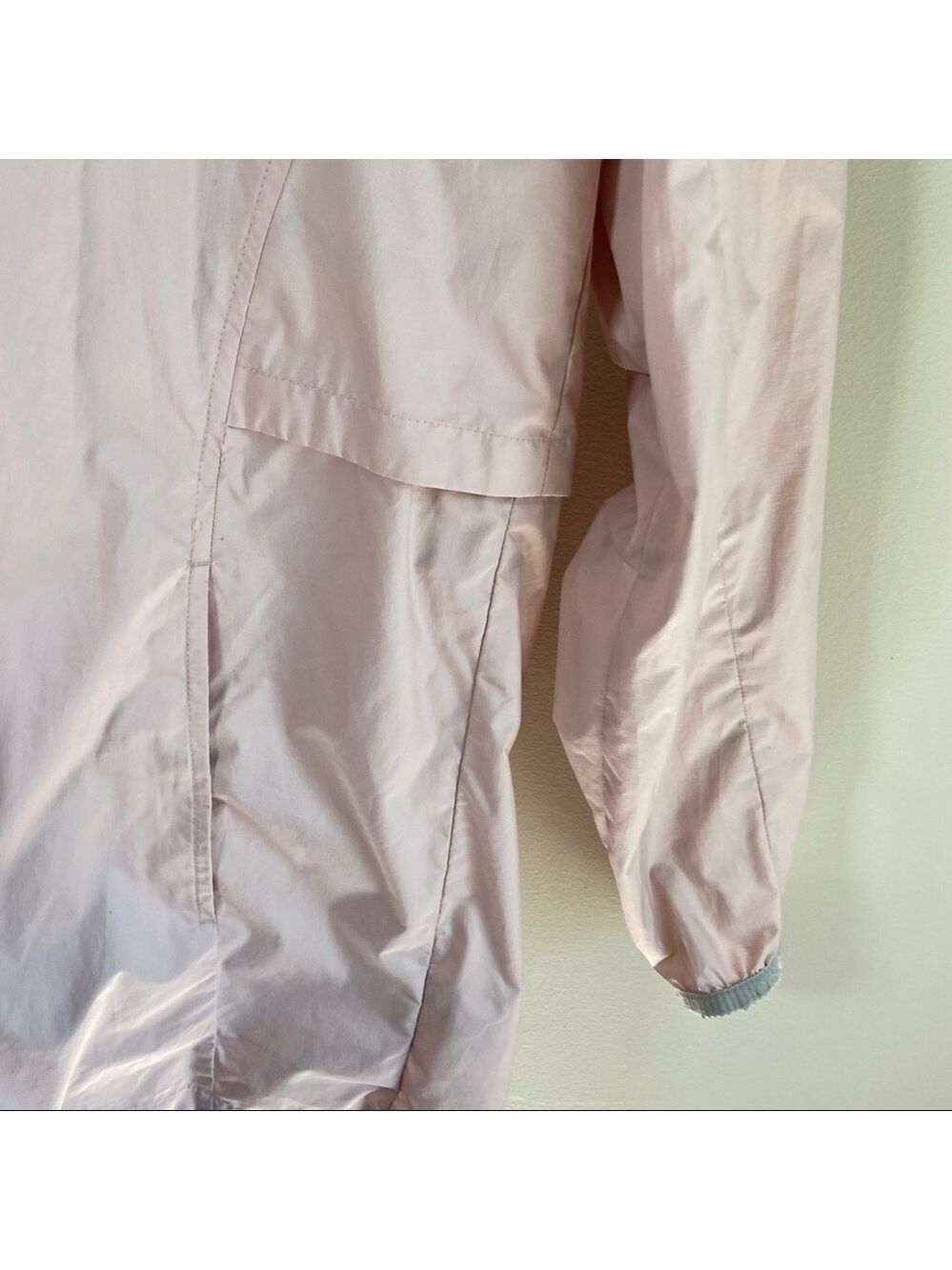 MEC Travel Light Jacket Hooded Rain Jacket Powder Rose Medium - Picture 10 of 11